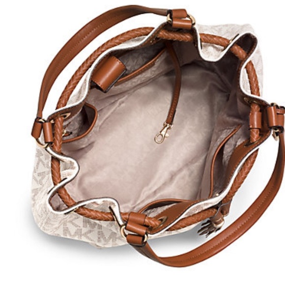 MICHAEL MICHAEL KORS
Jet Set Item Large Gathered Logo Tote - Picture 3 of 10